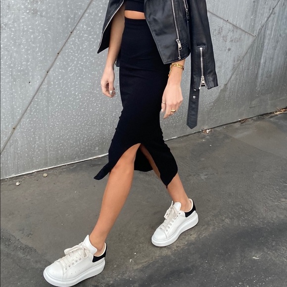 Fabletics Dresses & Skirts - Fabletics High-waisted Ribbed Seamless Skirt